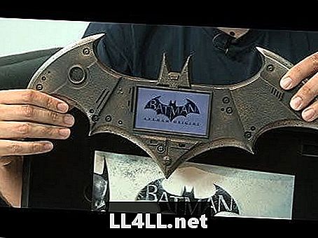 Бэтмен и толстой кишки; Arkham Origins Press Kit - гигантский батаранг