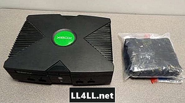 Четверо мужчин поймали на контрабанде 100 долларов на запятую кокаина в оригинальной Xbox