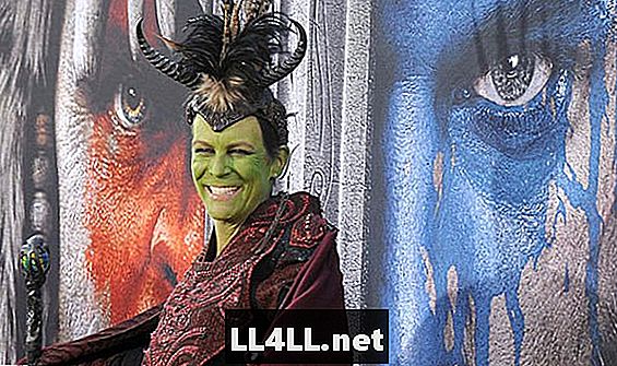 Джейми Лий Къртис рокли в косплей за Warcraft Premiere
